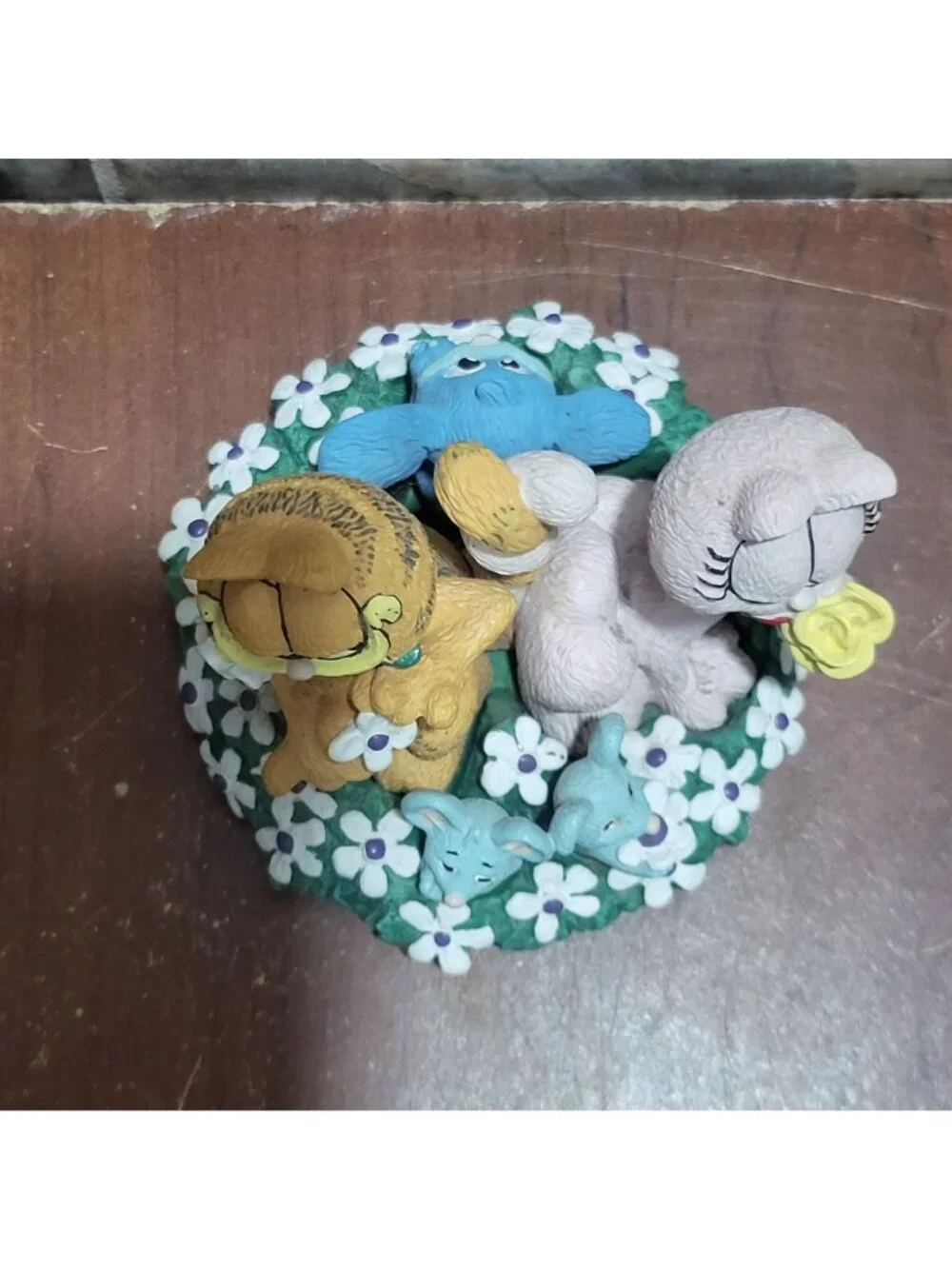 Danbury Mint Love in Bloom Garfield and Arlene Figurine 1993